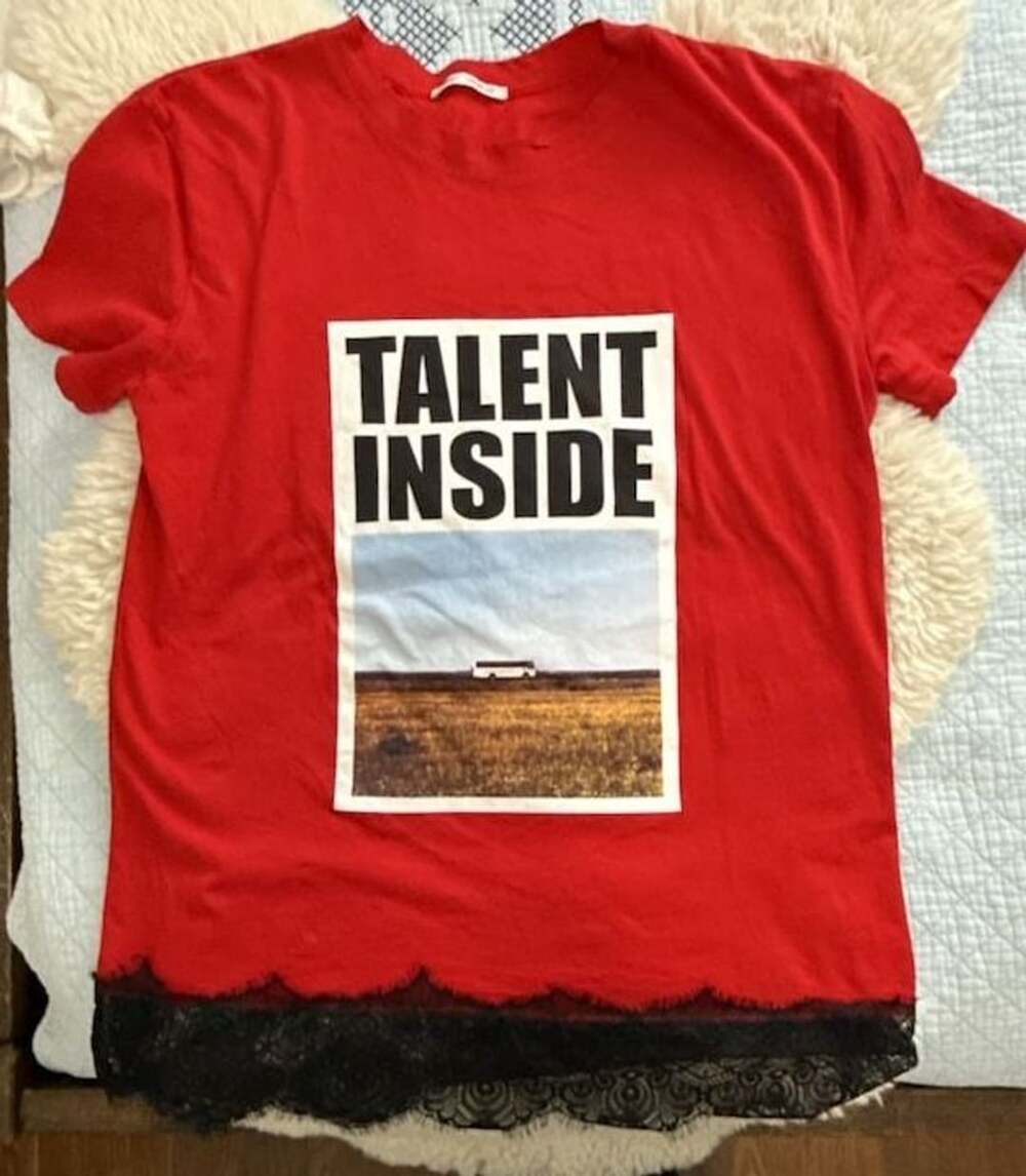 Zara Talent Inside Graphic T-Shirt Red Lace Hem looks like medium